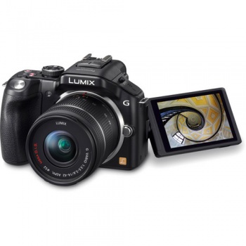 Panasonic Lumix G5 Digital Camera with Lumix G Vario 14-42mm Lens - Bl