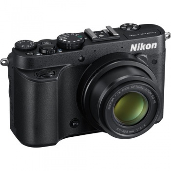 Nikon COOLPIX P7700 Digital Camera (Black)